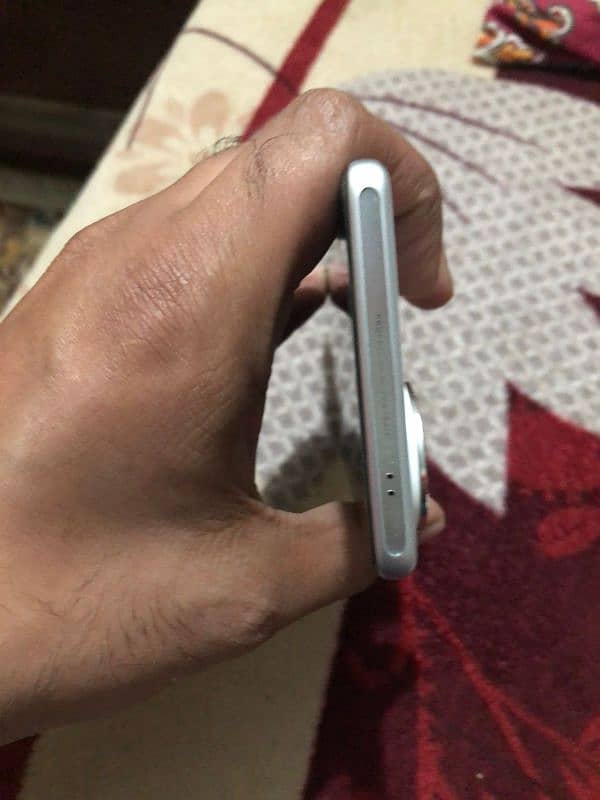 vivo v40 5g white colour 3