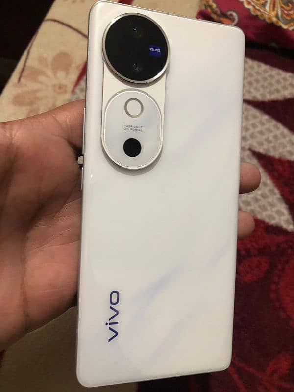 vivo v40 5g white colour 5