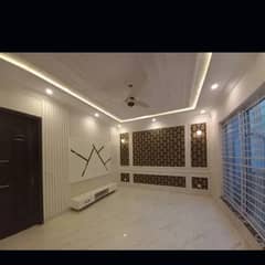 10 Marla House For Rent In Paragon City Lahore