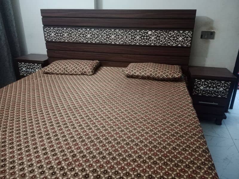 4 piece Bedroom set with matters 4