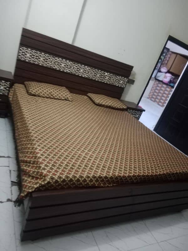 4 piece Bedroom set with matters 5