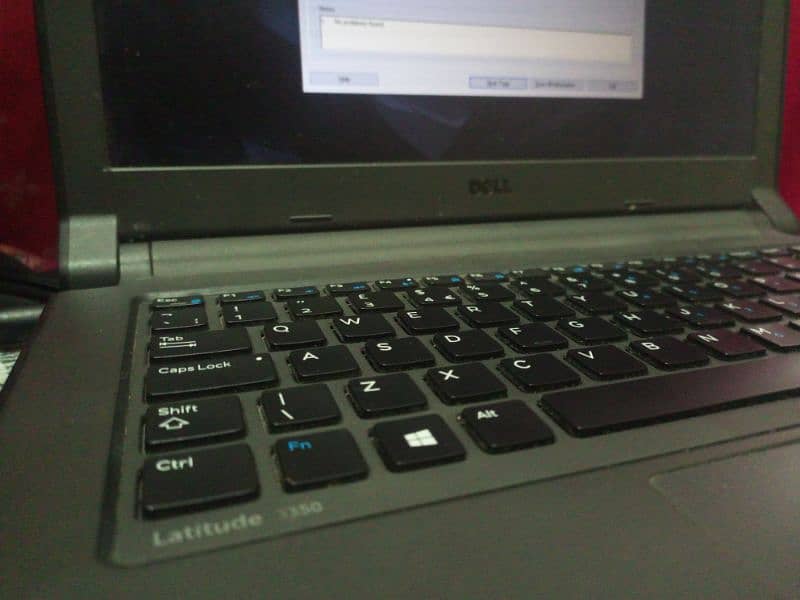 High-Performance Laptop for sale - Great Condition, Affordable Price. 4