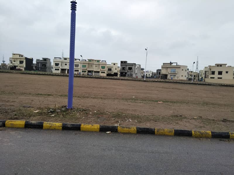 5 Marla Boulevard Back Open Plot Prime Location in Bahria Town Phase 8, M Block 6