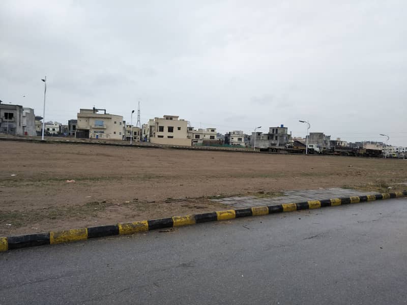 5 Marla Boulevard Back Open Plot Prime Location in Bahria Town Phase 8, M Block 8