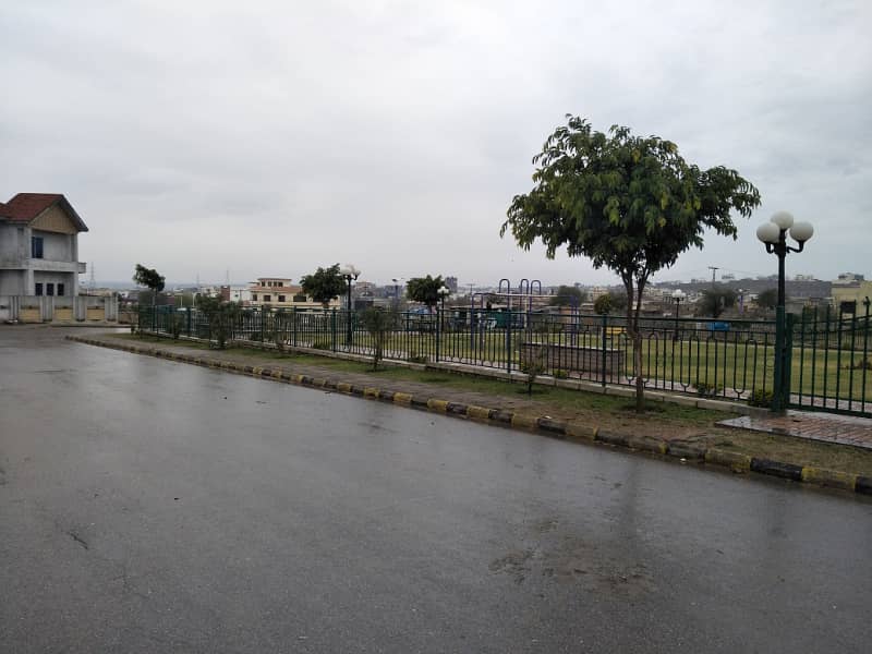 5 Marla Boulevard Back Open Plot Prime Location in Bahria Town Phase 8, M Block 14