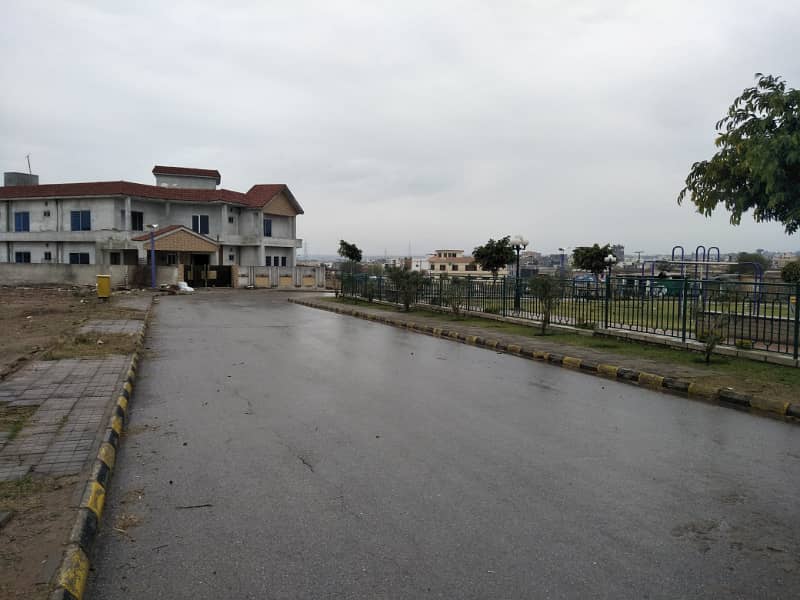 5 Marla Boulevard Back Open Plot Prime Location in Bahria Town Phase 8, M Block 15