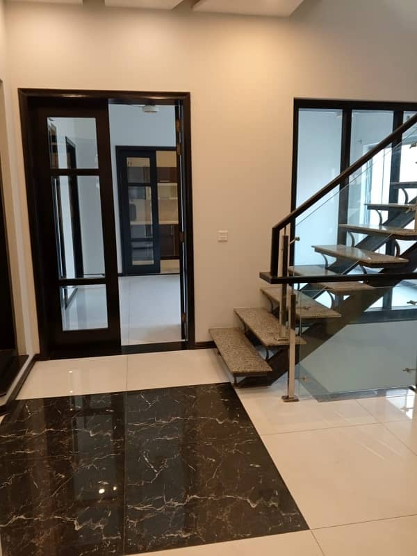 10 Marla House For Rent In Lahore 15