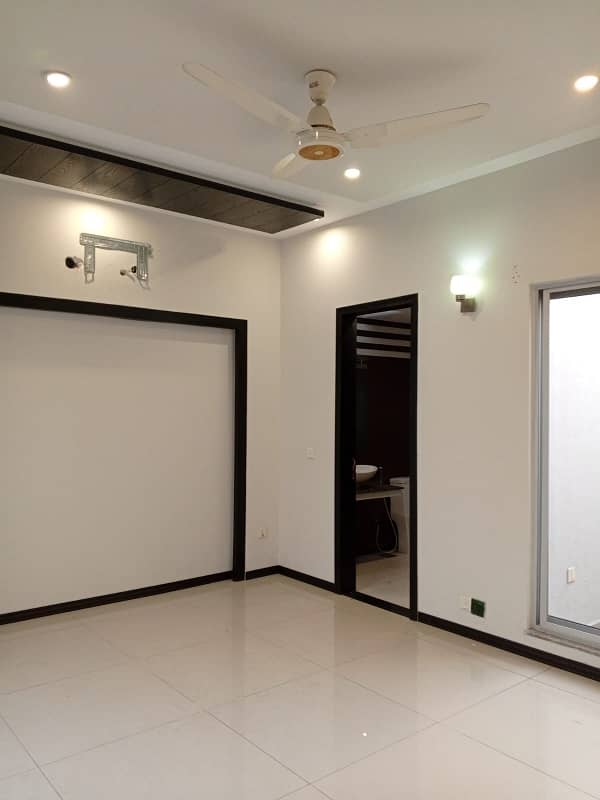 10 Marla House For Rent In Lahore 19