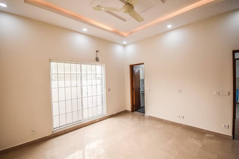 7 Marla Modern House For Rent 17