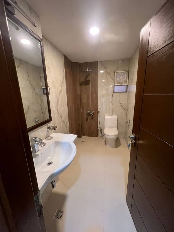 3000 Square Feet Flat For sale In Askari 5 - Sector J 2