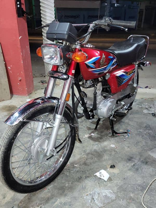 Honda CG 125   2024 model lush condition brand new number ni lga 2