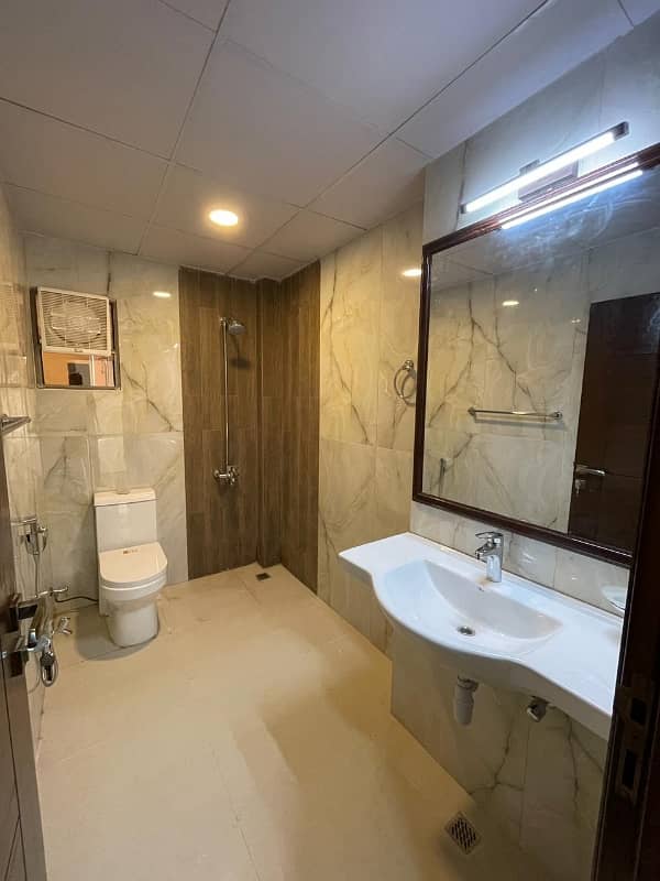 2486 Square Feet Flat For sale In Karachi 1