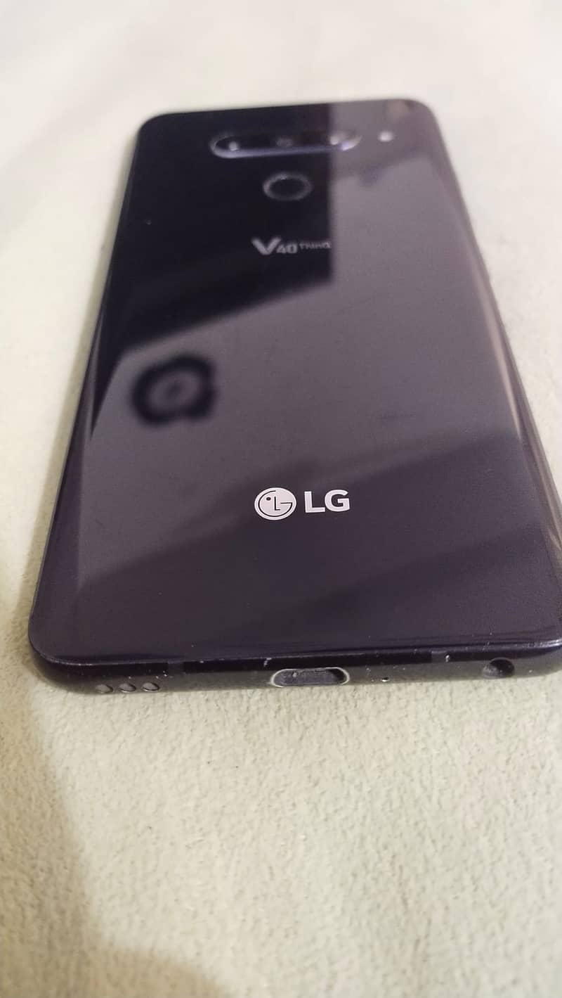 LG v40 Thinq Non PTA Best Camera And gaming phone 0