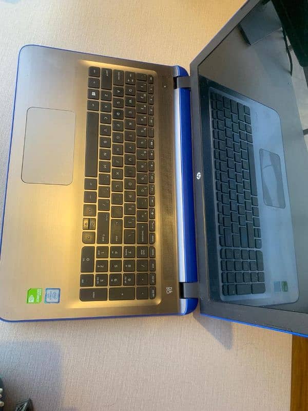 HP Pavilion 15 NoteBook Core-i7-6th Gen 8 GB RAM 256 GB SSD 11