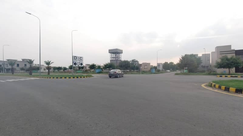 80ft Road 5 Marla Plot No. 1768 Block B At Investor Rate Prime Location For Sale In DHA 9 Town 0