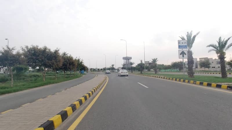 80ft Road 5 Marla Plot No. 1768 Block B At Investor Rate Prime Location For Sale In DHA 9 Town 1