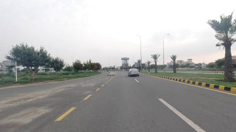 80ft Road 5 Marla Plot No. 1768 Block B At Investor Rate Prime Location For Sale In DHA 9 Town 2