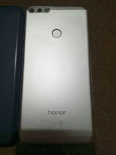 Honor 7C RAM 3--- M. 32