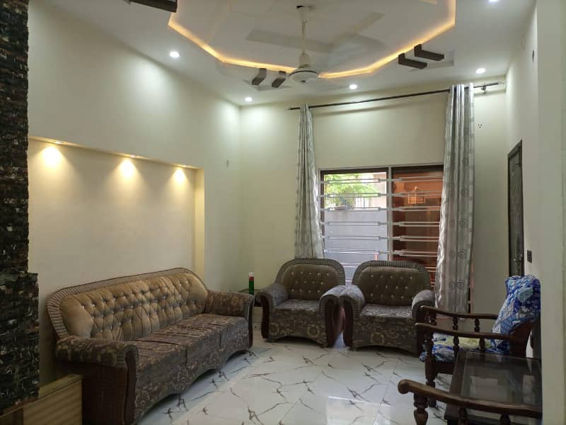 3 Beds 5 Marla Prime Location House for Sale in Imperial 1 Block Paragon City Barki road Lahore. 7