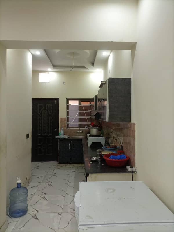 3 Beds 5 Marla Prime Location House for Sale in Imperial 1 Block Paragon City Barki road Lahore. 8