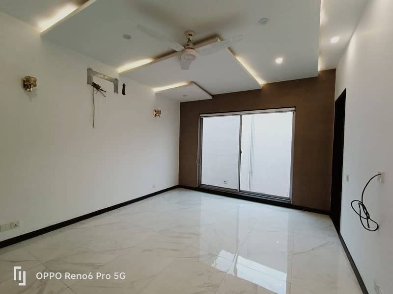 Kanal House For Rent With Ac Instell Near Masjid Hote Location 10