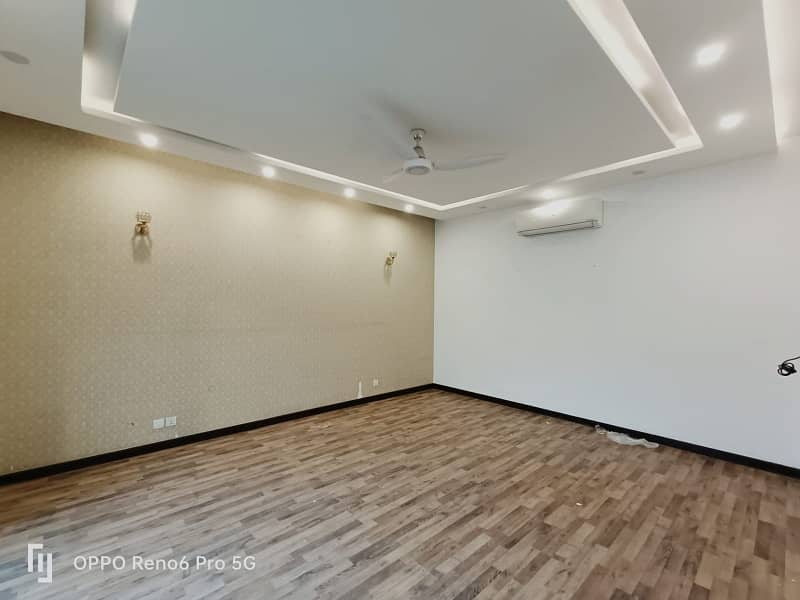 Kanal House For Rent With Ac Instell Near Masjid Hote Location 17