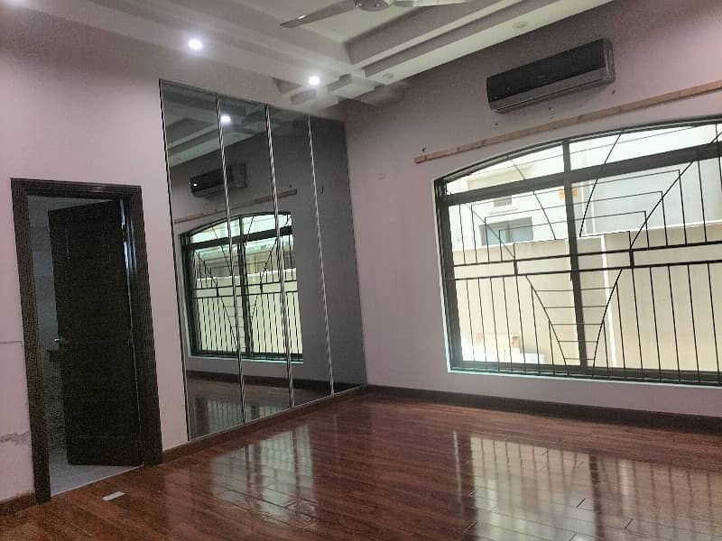 1 Kanal House For Rent In Dha Phase 5 Near Park Hote Location 11