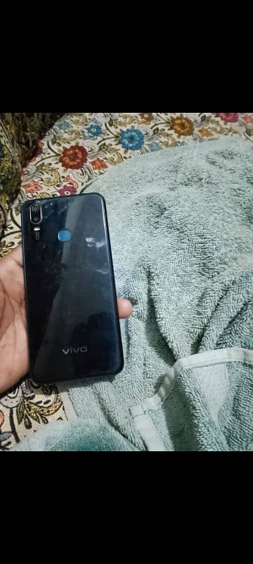 vivo y 11 0