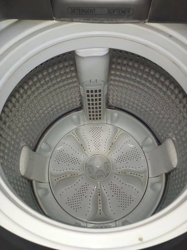 lightly used automatic washing machine in good condition 2