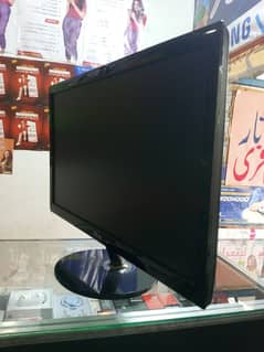 ASUS Ultra LCD For Gaming with HD Cam