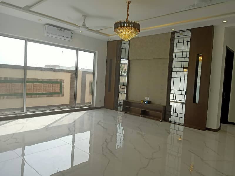 1 Kanal Modern Design House Available For Rent On Very Low Price 0