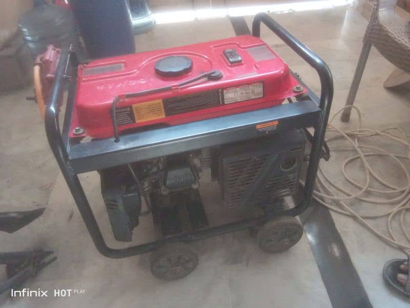 2.5kw generator in best condition 3 months used 6