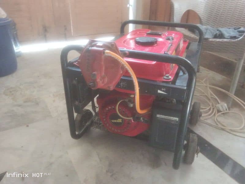 2.5kw generator in best condition 3 months used 7