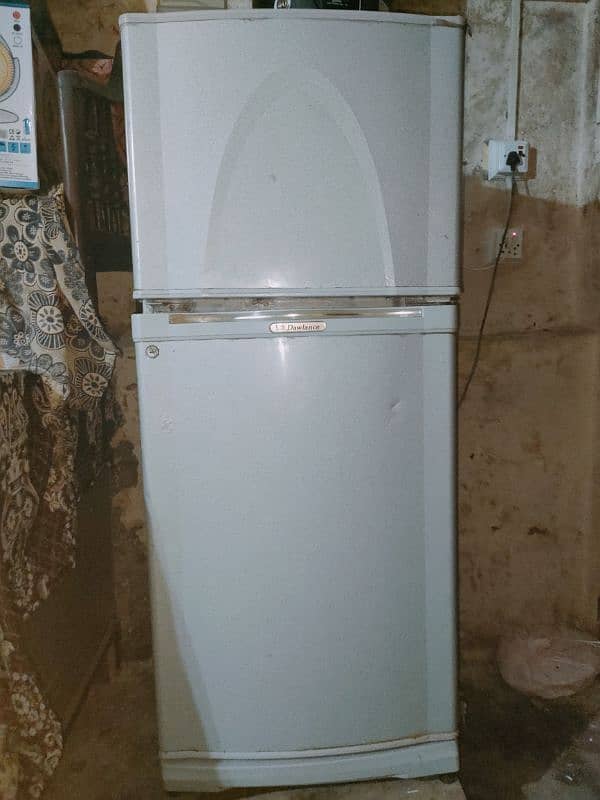 Dawlance refrigerator for sale with stabilizer. 0