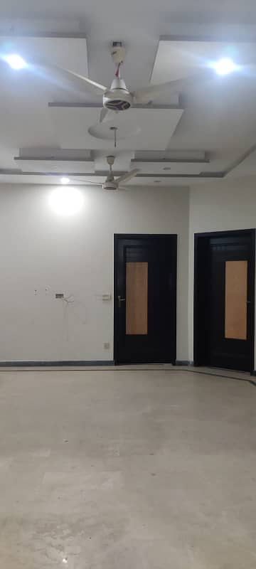 10 MARLA LOWER PORTION FOR RENT IN LDA AVENUE 1 LAHORE BLOCK M 4