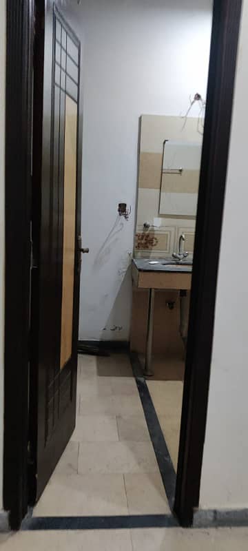 10 MARLA LOWER PORTION FOR RENT IN LDA AVENUE 1 LAHORE BLOCK M 7