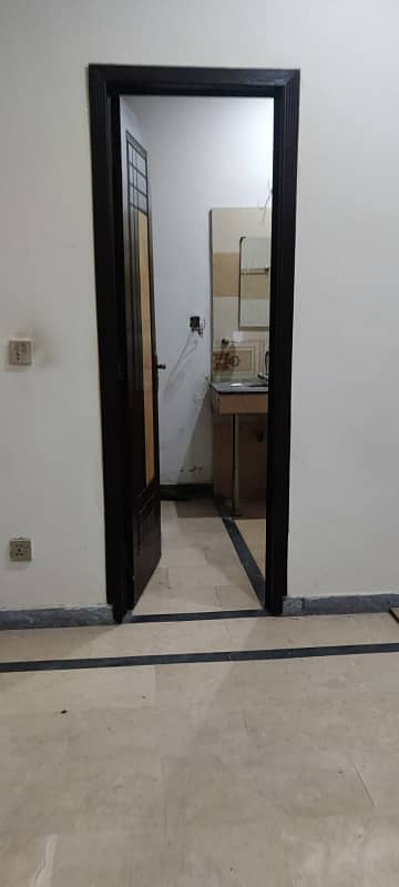 10 MARLA LOWER PORTION FOR RENT IN LDA AVENUE 1 LAHORE BLOCK M 12