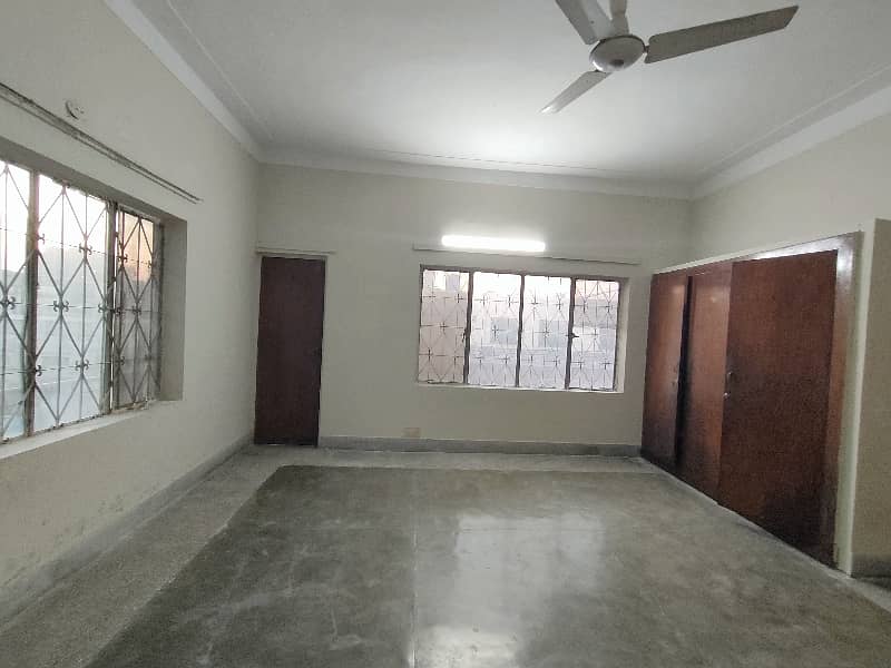 40-Marla 3-Bedroom's Separate Gate Upper Portion Available For Rent. 17