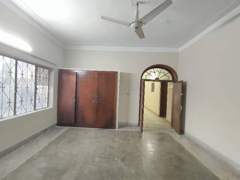 40-Marla 3-Bedroom's Separate Gate Upper Portion Available For Rent. 18