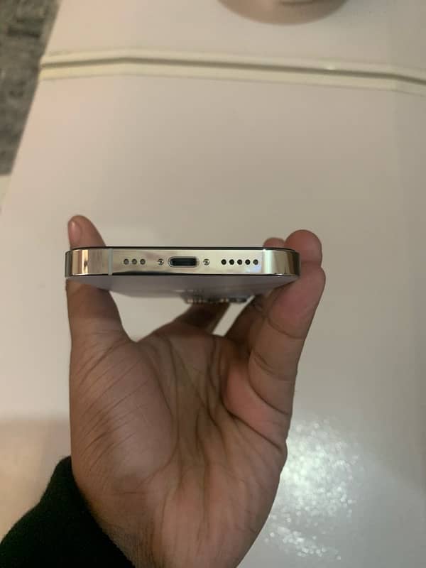 iPhone 14 Pro Factory 03218302231 3