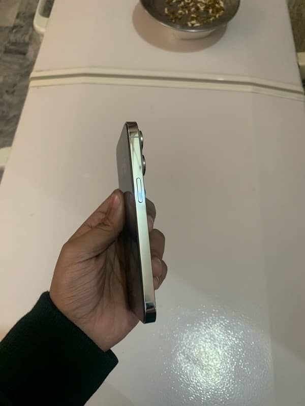 iPhone 14 Pro Factory 03218302231 4