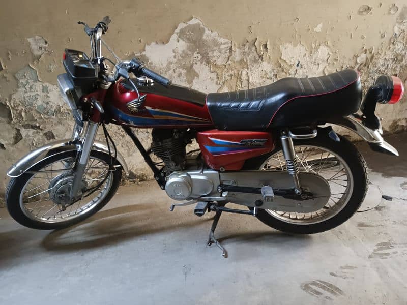 New Condition Honda 125 9