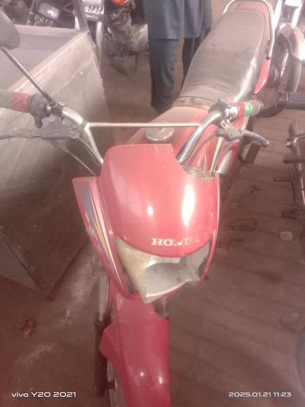 Honda prider.    03456371382 6