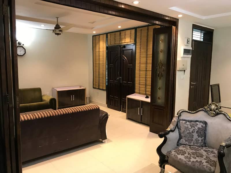 5 MARLA HOUSE FOR SALE IN GULBERG NEAR CANAL ROAD 3