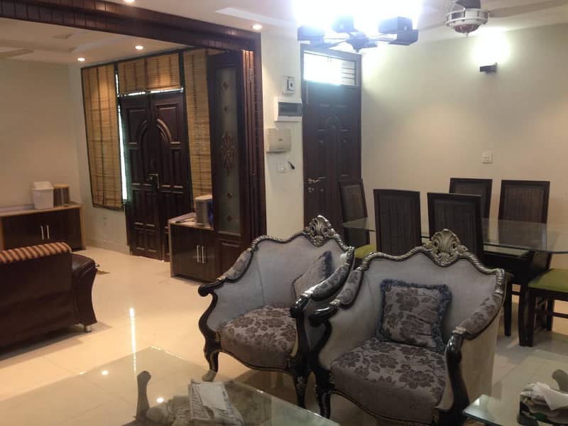 5 MARLA HOUSE FOR SALE IN GULBERG NEAR CANAL ROAD 9