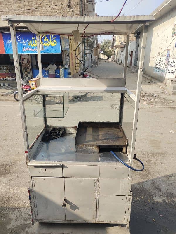 Fast food counter (25000/= 1