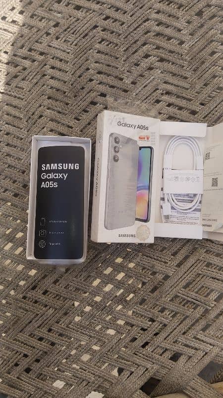 Samsung a05s 6 128 5