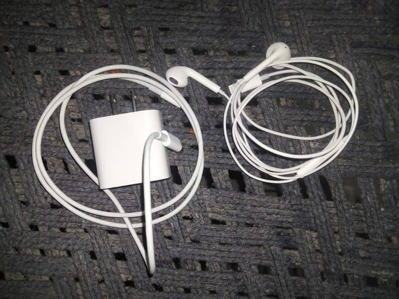 20w Charger + Data Cable + Hand Free (Free) 5