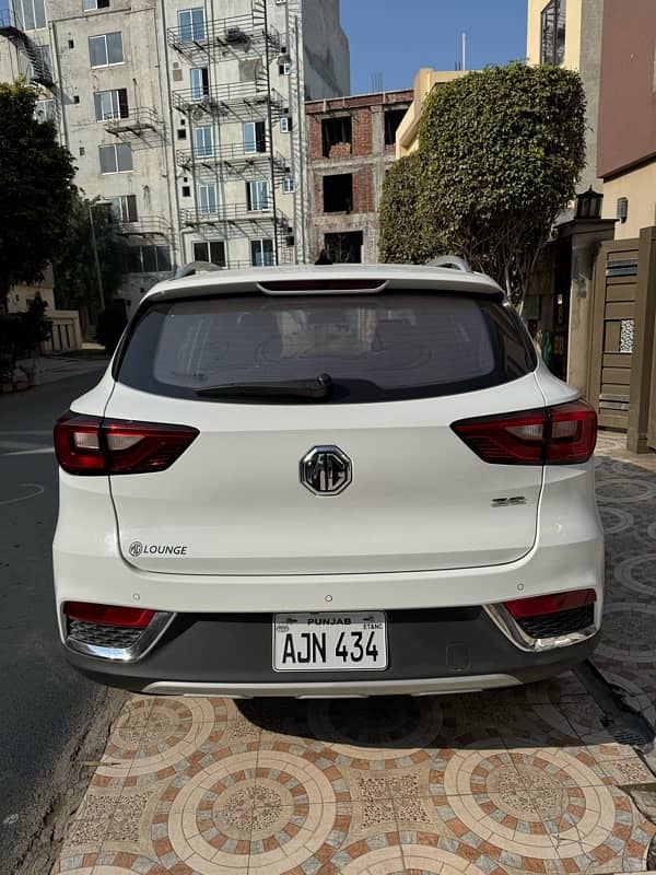 MG ZS 2022 3