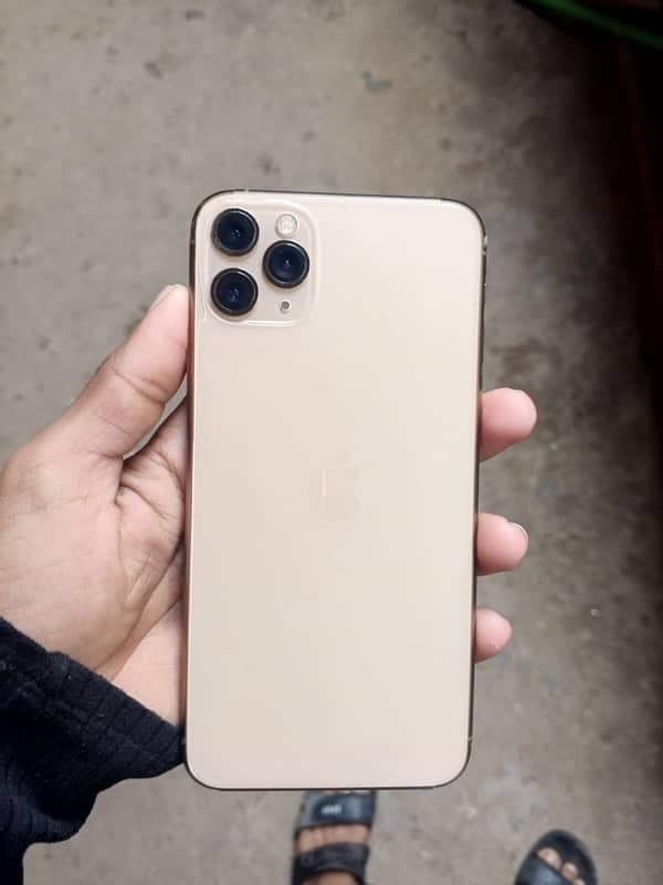 iPhone 11 Pro Max 2